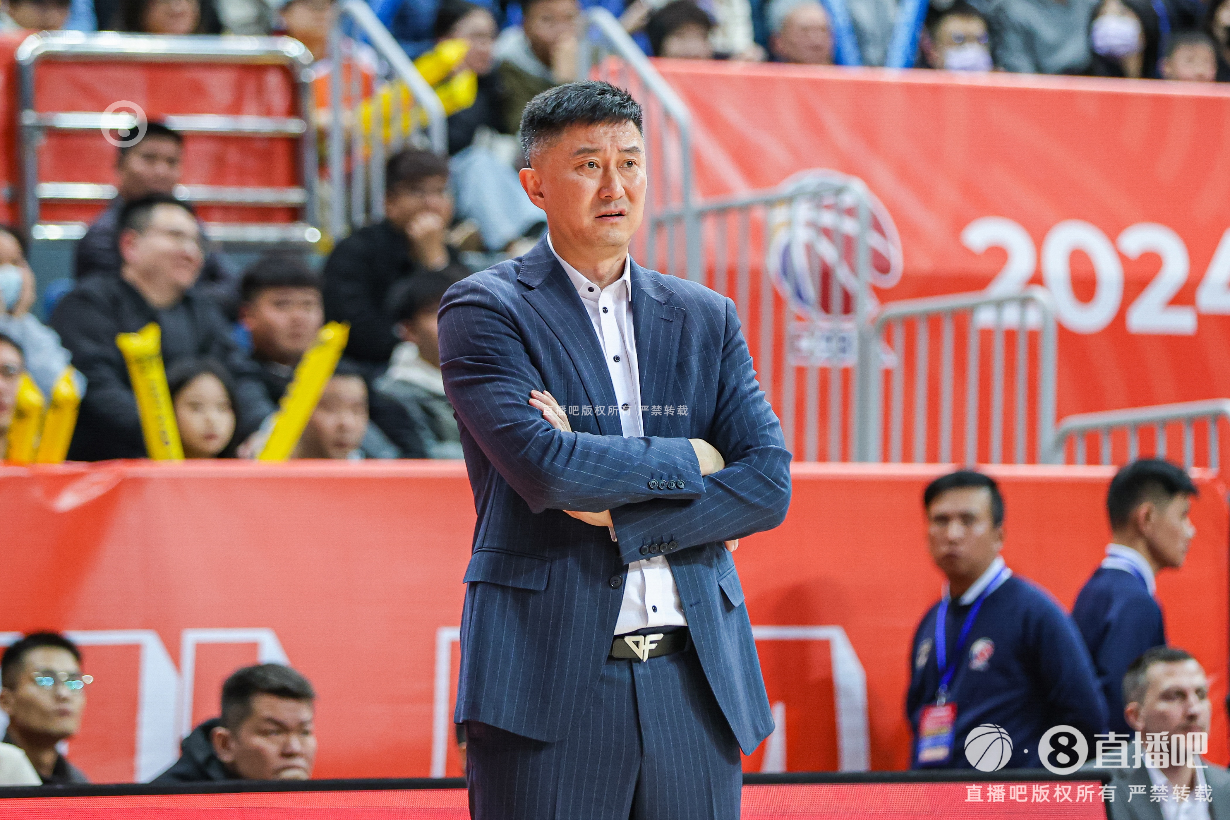 开云体育app-间歇期是否会有外援变动？杜锋：等麦考尔回归 磨合磨合再看